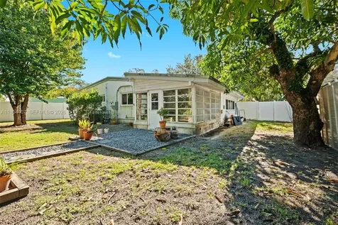 505 NE 132nd Terrace North Miami FL 33161