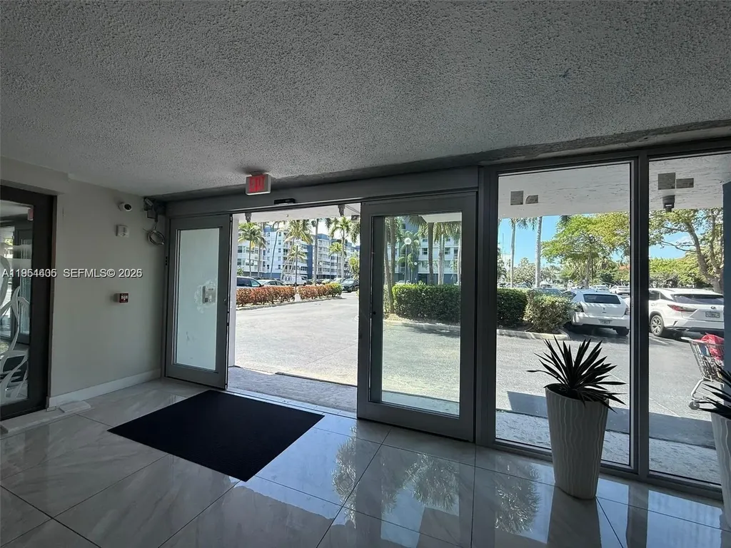 16546 NE 26th Avenue North Miami Beach FL 33160
