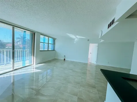 16546 NE 26th Avenue North Miami Beach FL 33160