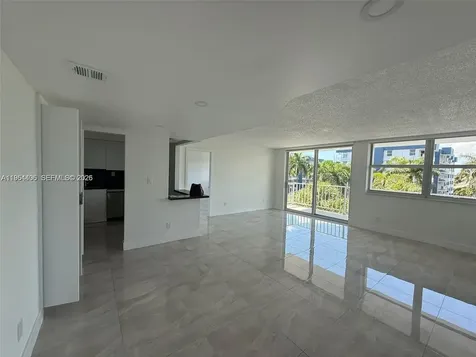 16546 NE 26th Avenue North Miami Beach FL 33160