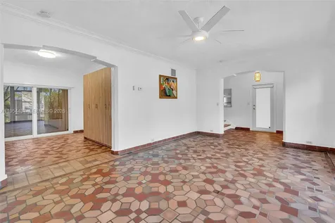 1524 Biarritz Drive Miami Beach FL 33141