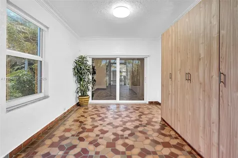1524 Biarritz Drive Miami Beach FL 33141