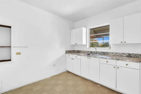1524 Biarritz Drive Miami Beach FL 33141