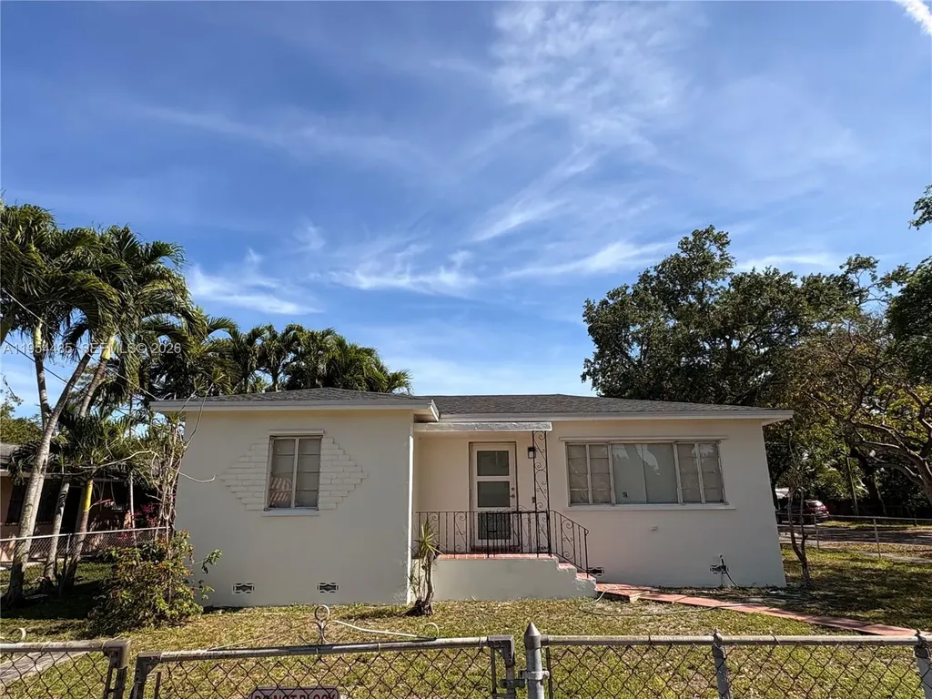 2390 NW 30th Street Miami FL 33142