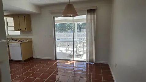 180 E Cypress Way Naples FL 34110