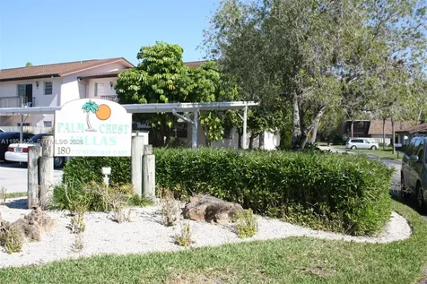 180 E Cypress Way Naples FL 34110