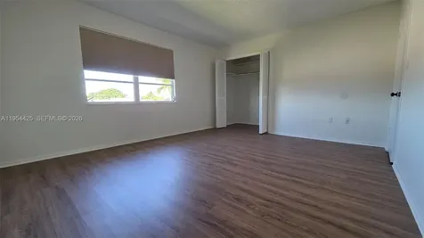 180 E Cypress Way Naples FL 34110