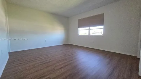 180 E Cypress Way Naples FL 34110