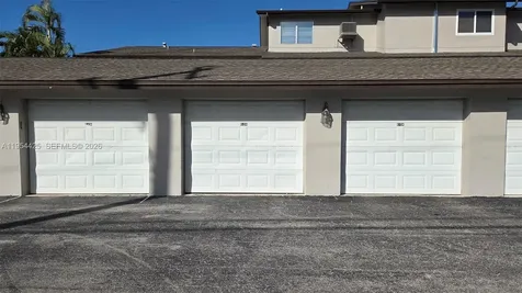 180 E Cypress Way Naples FL 34110