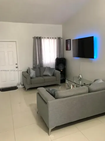 27 NE 13th Avenue Homestead FL 33033