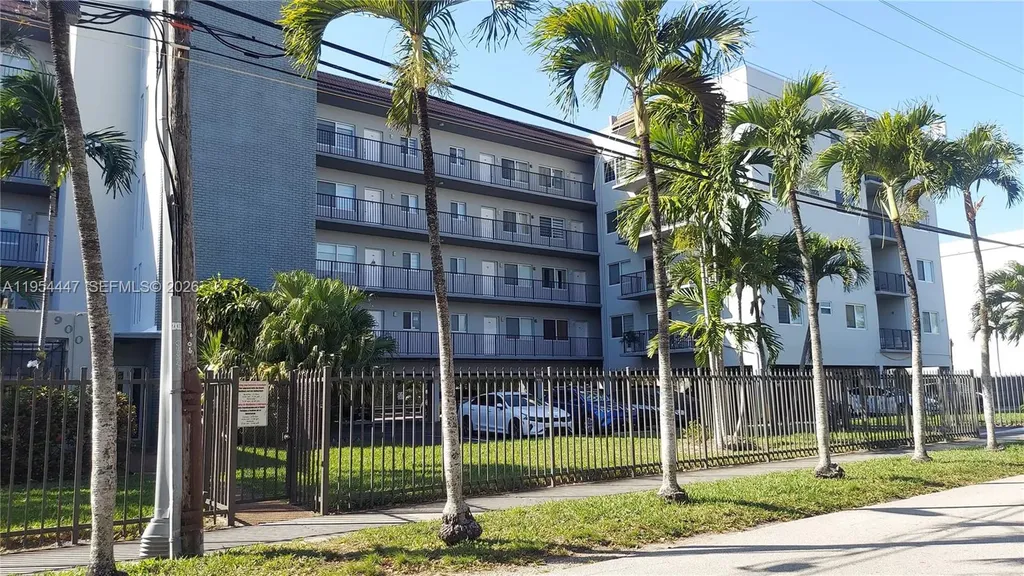 900 SW 84th Avenue Miami FL 33144
