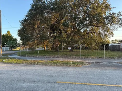 11450 SW 40th Street Miami FL 33165