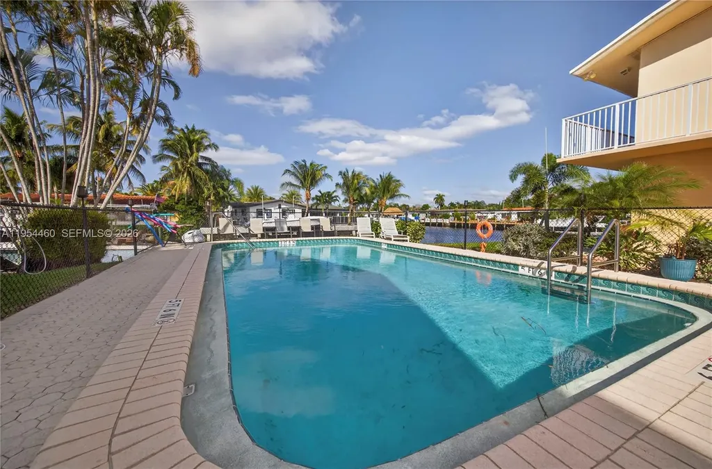 331 E Mcnab Road Pompano Beach FL 33060