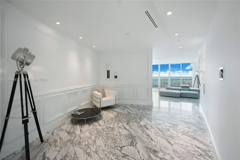 1000 S Pointe Drive Miami Beach FL 33139