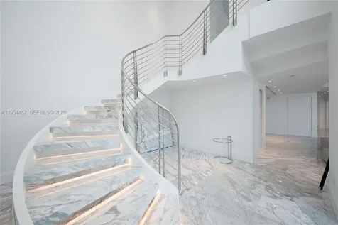 1000 S Pointe Drive Miami Beach FL 33139