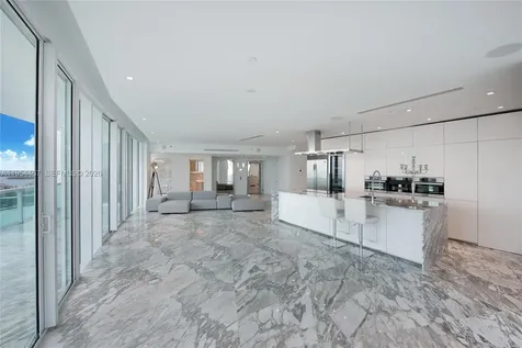 1000 S Pointe Drive Miami Beach FL 33139