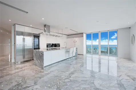 1000 S Pointe Drive Miami Beach FL 33139