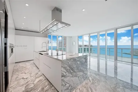 1000 S Pointe Drive Miami Beach FL 33139