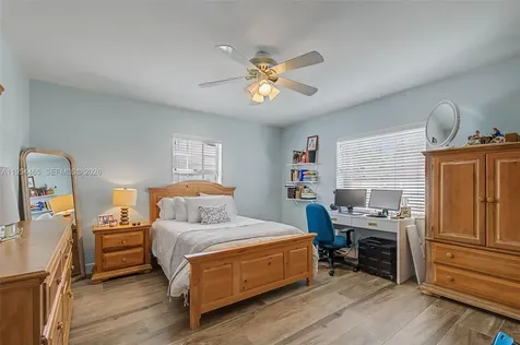 9412 SW 184th Terrace Cutler Bay FL 33157