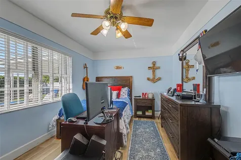 9412 SW 184th Terrace Cutler Bay FL 33157
