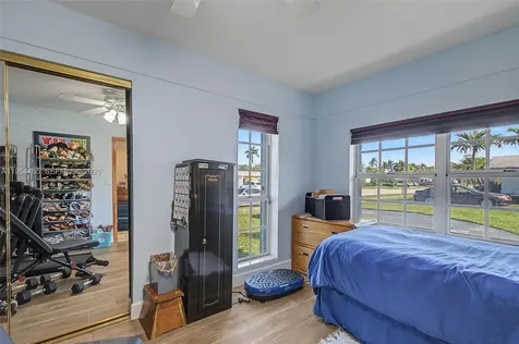 9412 SW 184th Terrace Cutler Bay FL 33157