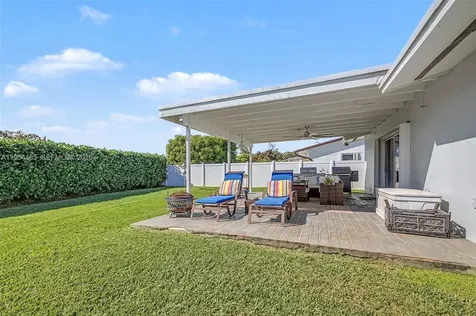 9412 SW 184th Terrace Cutler Bay FL 33157