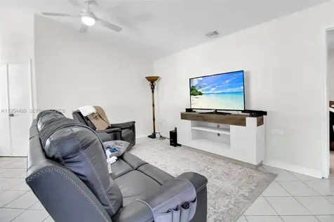 15113 NW 91st Court Miami Lakes FL 33018