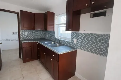 2217 SW 11th Street Miami FL 33135