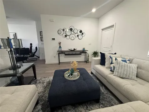 1043 SE 24th Avenue Homestead FL 33035