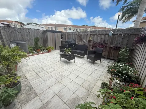 1043 SE 24th Avenue Homestead FL 33035