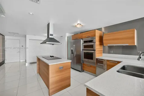 2950 NE 188th Street Aventura FL 33180