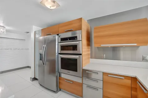 2950 NE 188th Street Aventura FL 33180