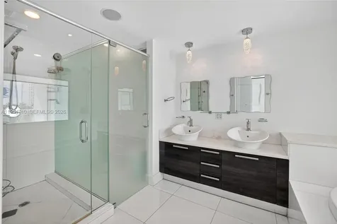 2950 NE 188th Street Aventura FL 33180