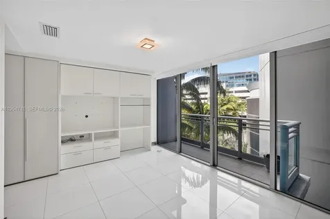2950 NE 188th Street Aventura FL 33180