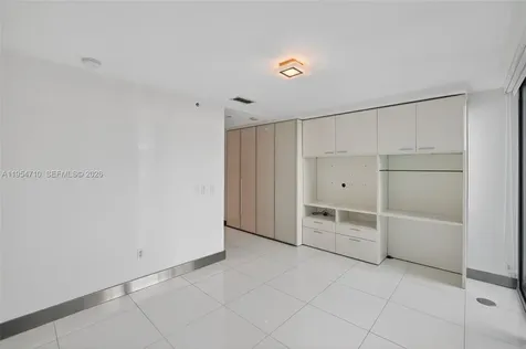 2950 NE 188th Street Aventura FL 33180