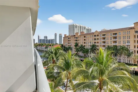 2950 NE 188th Street Aventura FL 33180