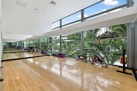 2950 NE 188th Street Aventura FL 33180