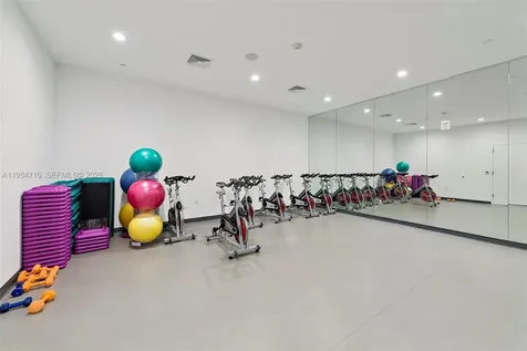 2950 NE 188th Street Aventura FL 33180