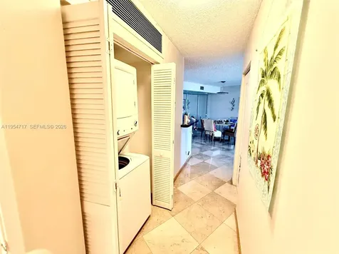 3400 NE 192nd Street Aventura FL 33180