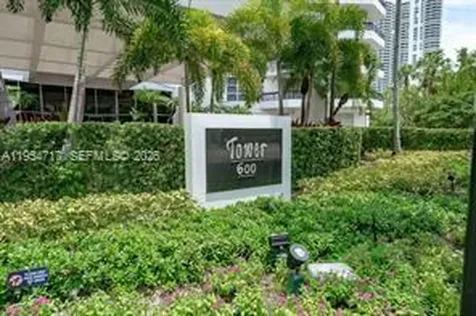 3400 NE 192nd Street Aventura FL 33180