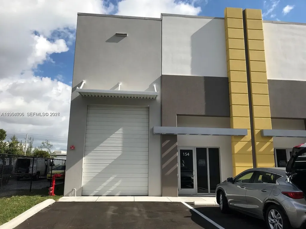 10889 NW 17th Street Sweetwater FL 33172