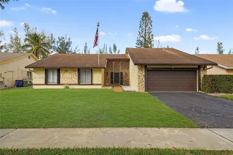 8507 NW 54th Court Lauderhill FL 33351