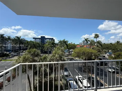 16546 NE 26th Avenue North Miami Beach FL 33160
