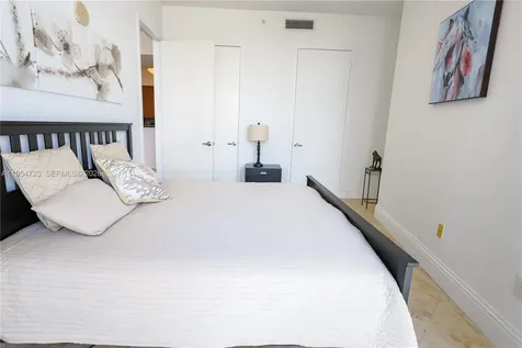 18101 Collins Avenue Sunny Isles Beach FL 33160
