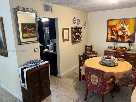 6911 SW 147 Avenue Miami FL 33193