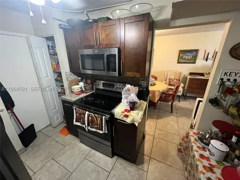 6911 SW 147 Avenue Miami FL 33193