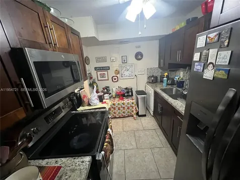 6911 SW 147 Avenue Miami FL 33193