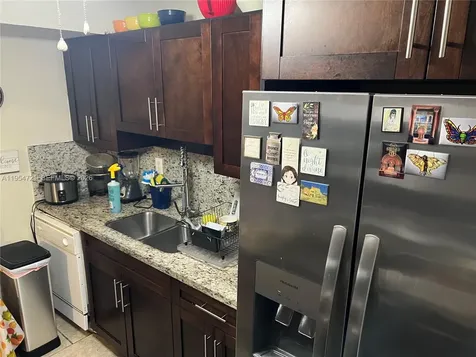 6911 SW 147 Avenue Miami FL 33193