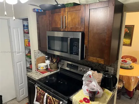 6911 SW 147 Avenue Miami FL 33193