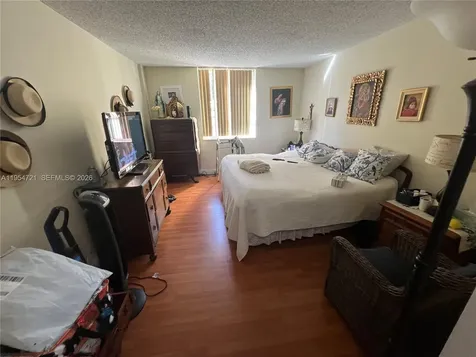 6911 SW 147 Avenue Miami FL 33193